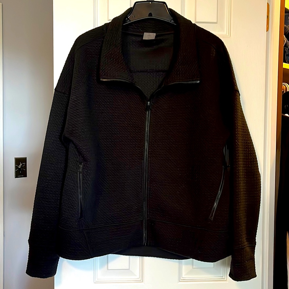 Black Calia by Carrie Underwood Size L